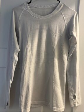 lululemon athletica Light Gray/White Long-Sleeve Seamless Crew